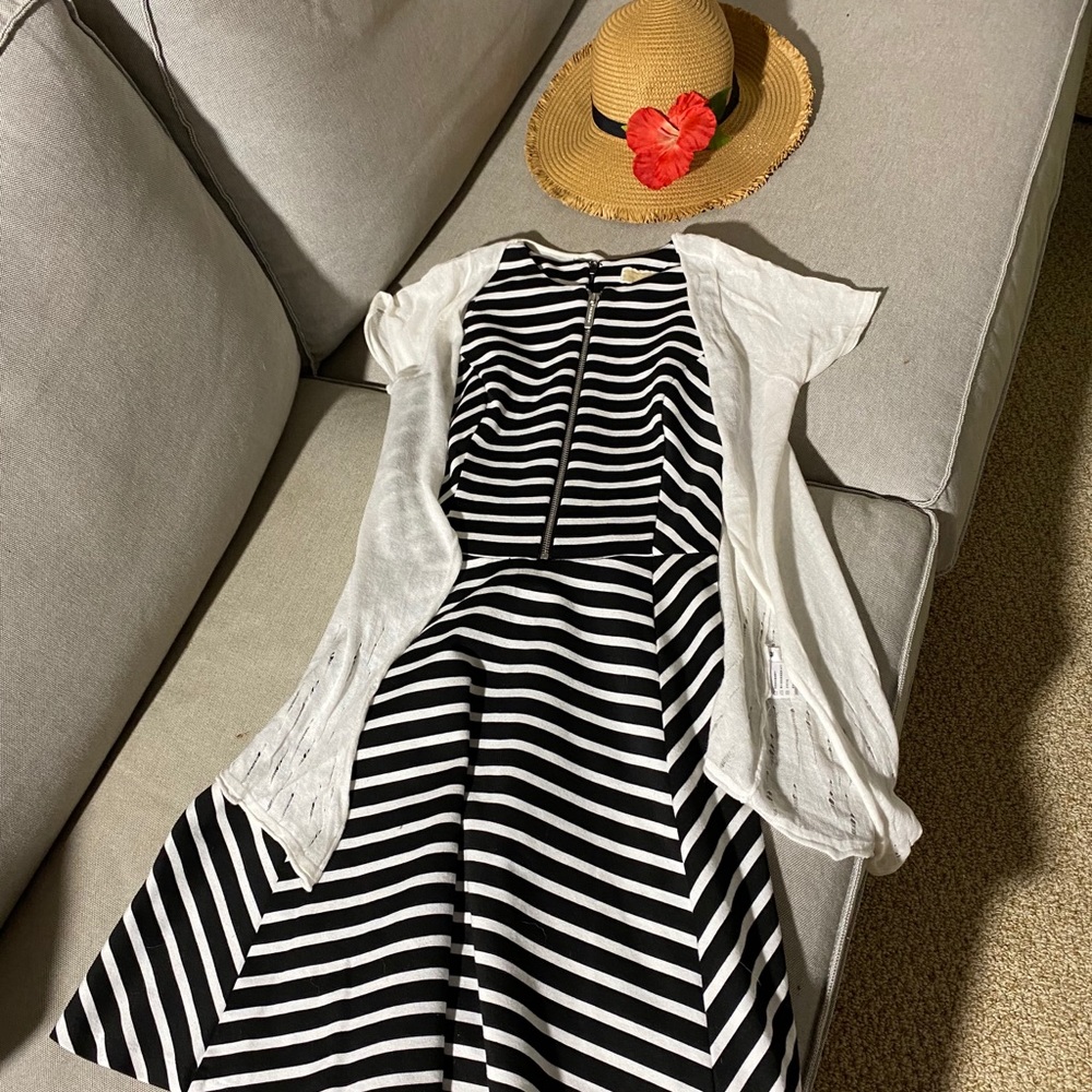 Zip on striped dress with little jacket